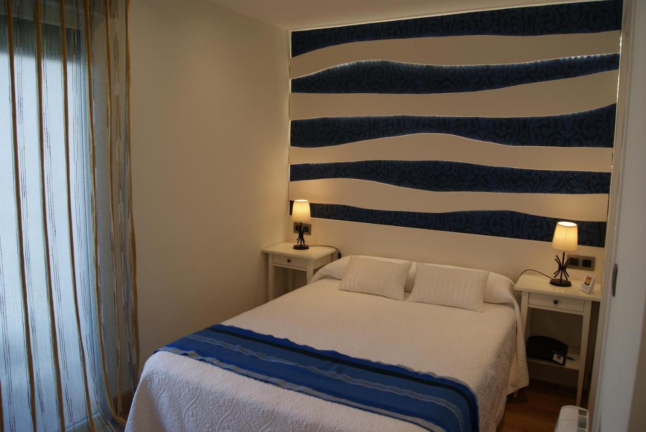 Melida Ostatua Hotel Ermua Bagian luar foto